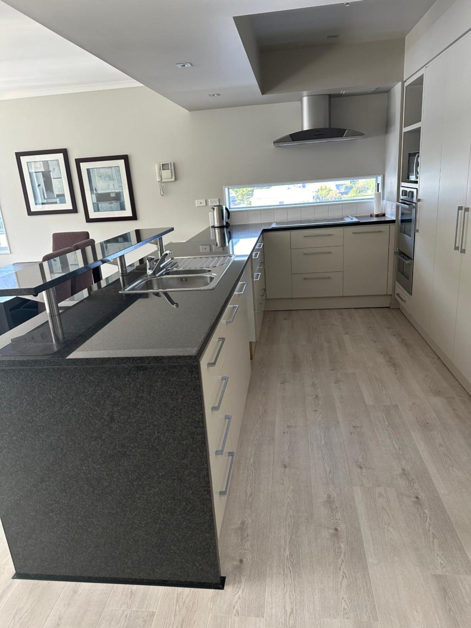 Waterfront Apartment Picton